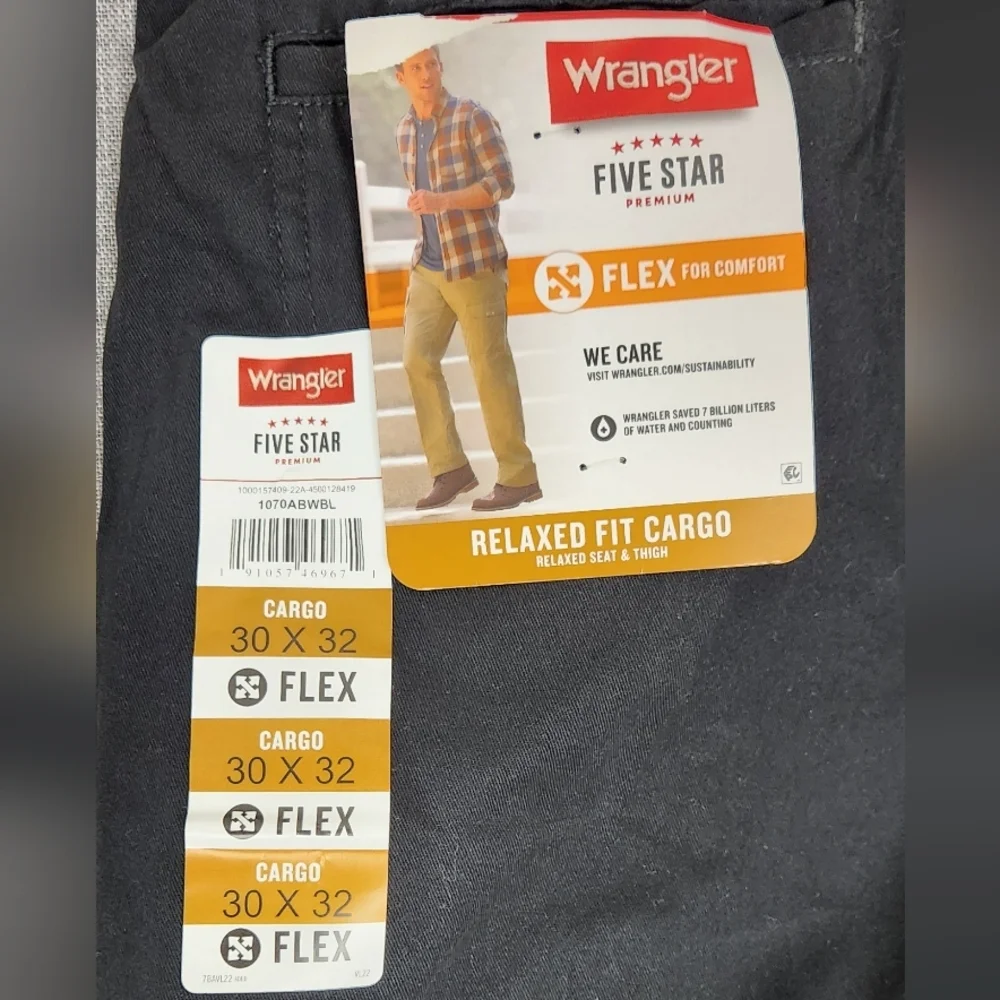 Wrangler Five Star Premium Relaxed Fit Cargo Flex Comfort Pants. 30×32 - Picture 5 of 6